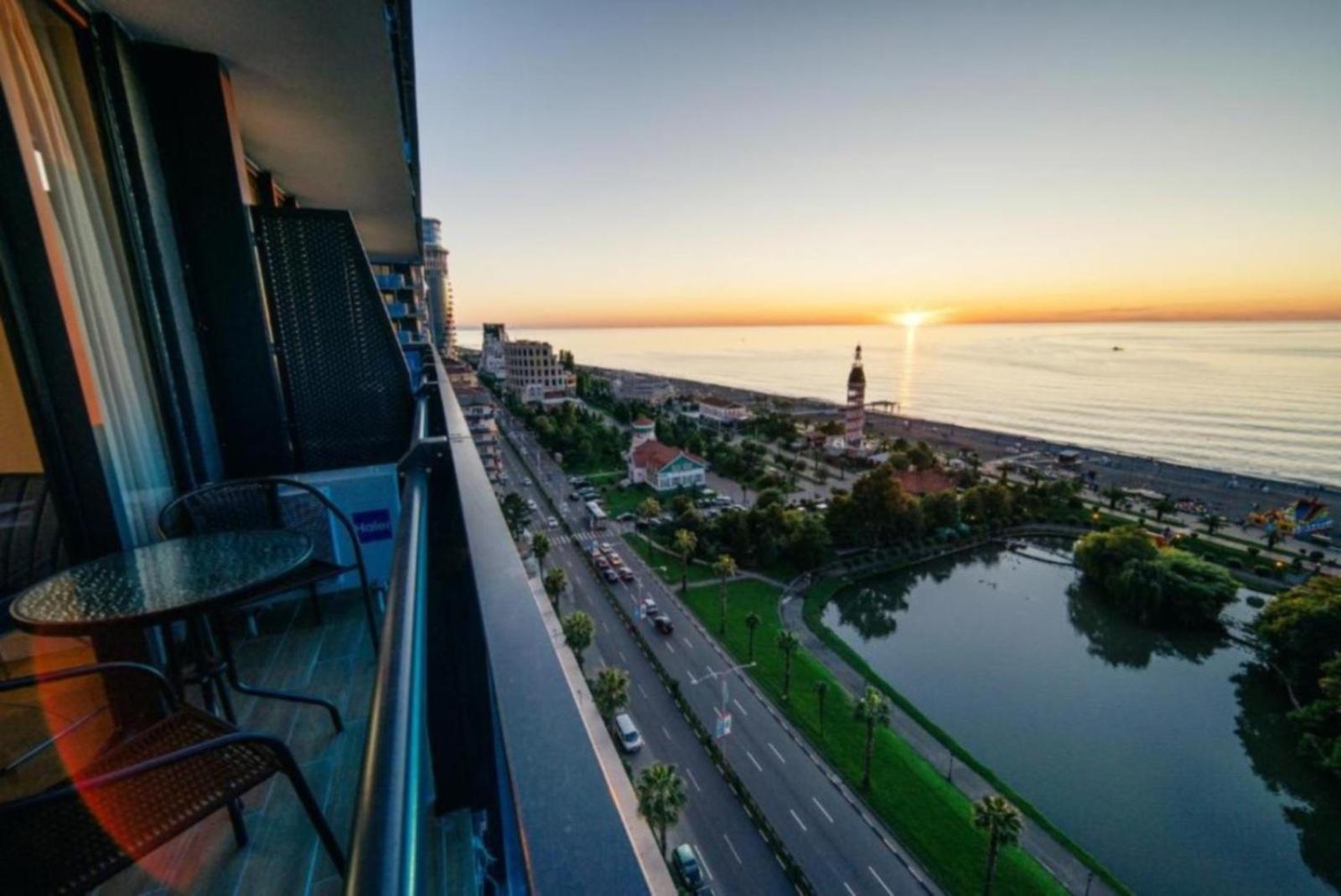 Orbi City Panoramic View Batumi Exterior photo